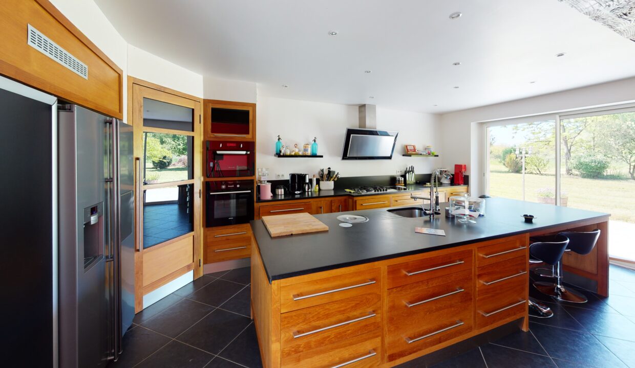 Chasse-Moulins-Kitchen